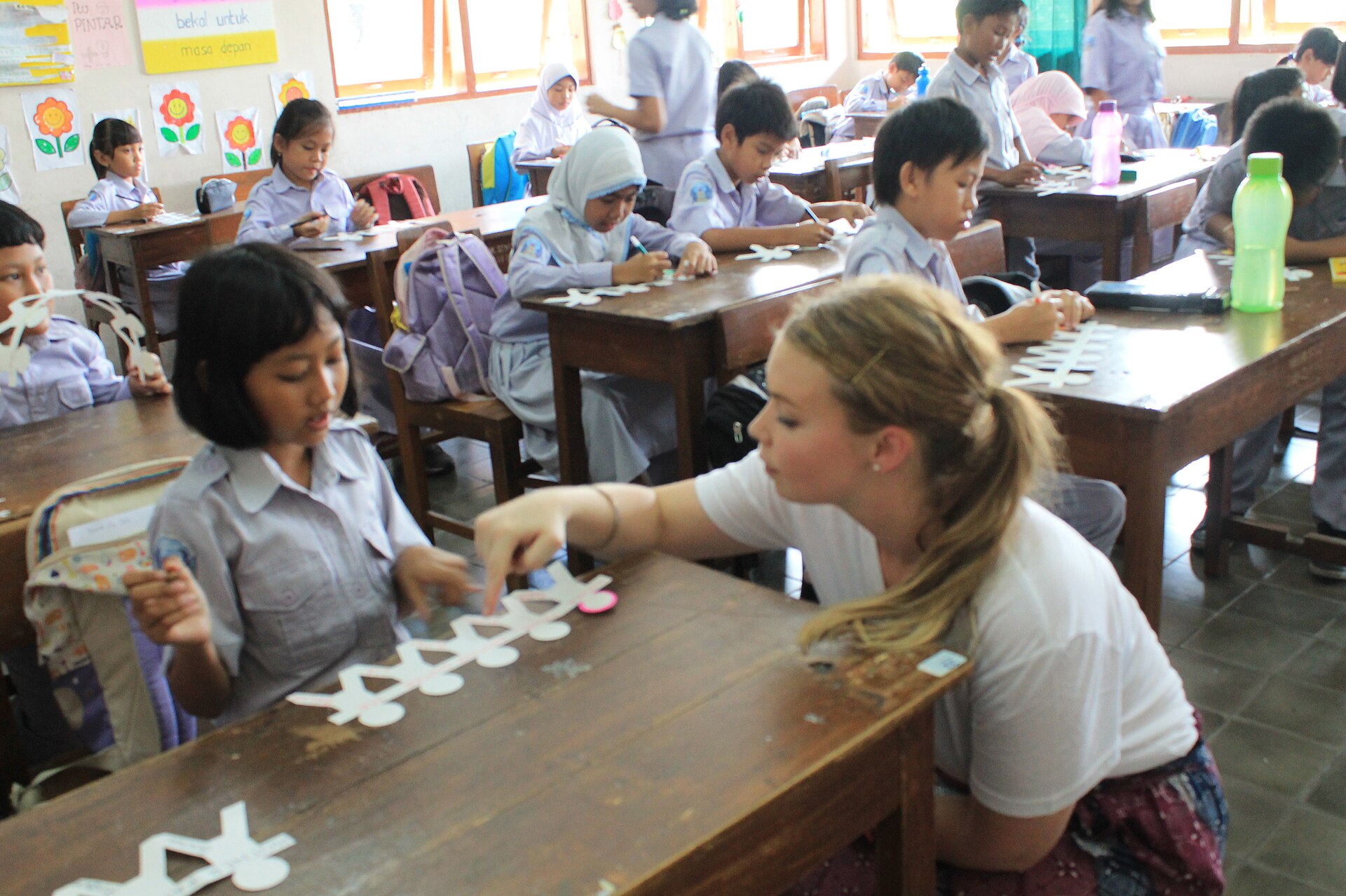 Jess was one of 12 teacher education students from Victoria University who travelled to Indonesia under a New Colombo Plan mobility grant, to engage in placements at local primary and secondary schools during May 2014. Image: Courtesy of DFAT